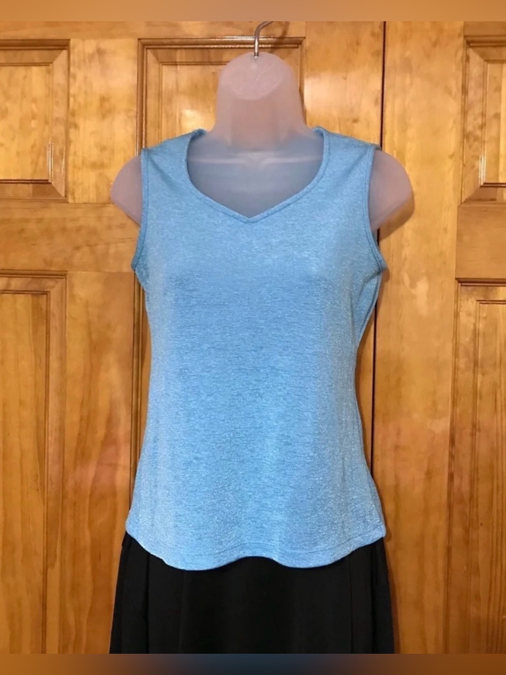 Erena Aqua Blue Tank Top V-neck Blouse 
Ladies Medium 8 - 10
Pit to Pit 18”
Leng